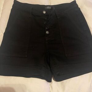NWOT BLACK JUDY BLUE SHORTS
